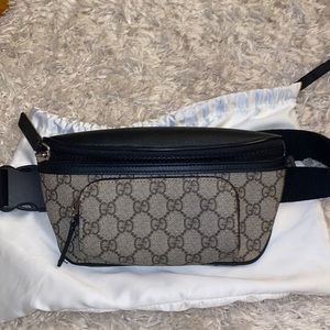 Gucci GG supreme belt bag
